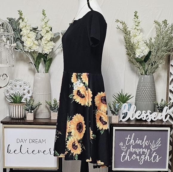 SARIN MATHEWS | OFF-THE-SHOULDER SUNFLOWER TWIRL DRESS - NWOT! - Picture 11 of 16